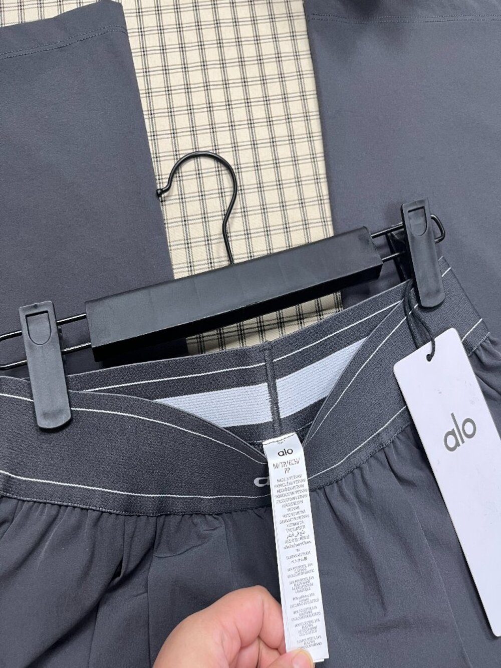 WNT ✨ALO Yoga Suit Up Trouser Dark Grey 🔗 (Regular)Athleisure Pants - Picture 5 of 8